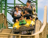 Oscar's Wacky Taxi at Sesame Place